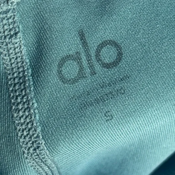 Alo Yoga Blue Mini Workout Shorts - S - Picture 2 of 5